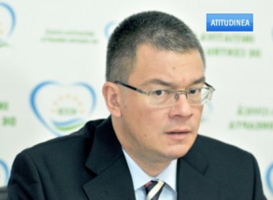Mihai Răzvan Ungureanu: Partidele de dreapta fac o mare greşeală, victoria PSD la prezidenţiale e asigurată